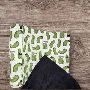 Eco-Friendly Reusable Paper Towels in Pickles Print